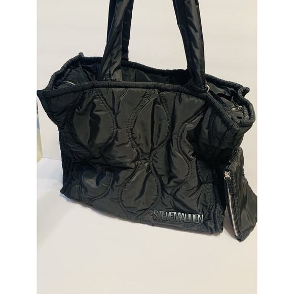 Steve Madden Handbags - Steve Madden Black Large Quilted Tote/Weekender With Makeup Bag